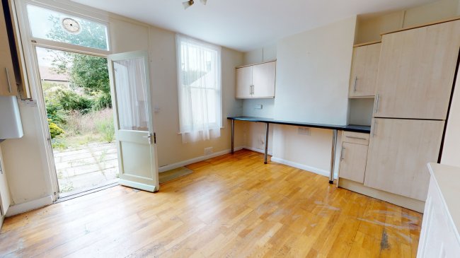 13 Worslade Road, Tooting, London SW17 0BT 4