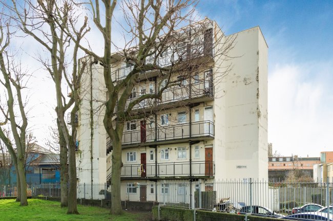 1 Turnour House, Walburgh Street, Whitechapel, London E1 2NJ 4