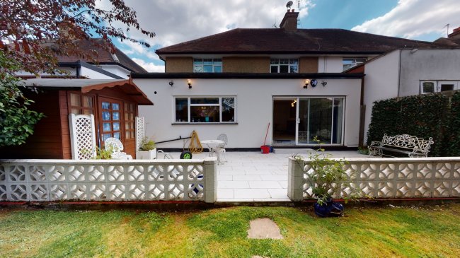 27 Manor Park Gardens, Edgware, Middlesex HA8 7NB 4