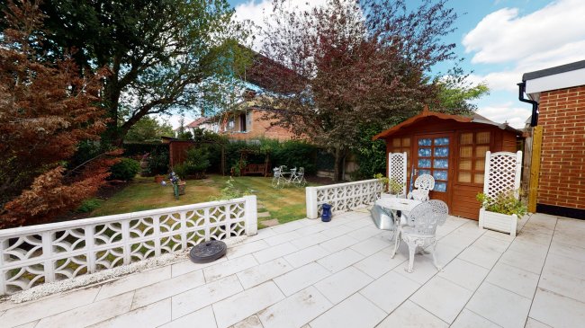 27 Manor Park Gardens, Edgware, Middlesex HA8 7NB 4