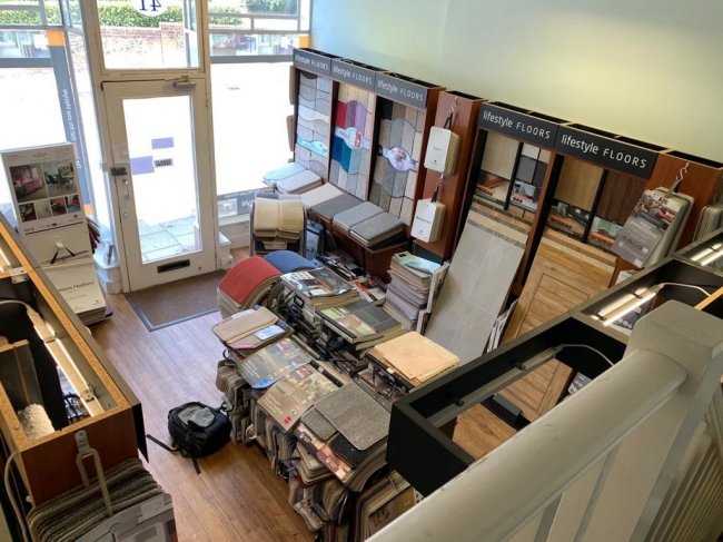 41 Bridge Street, Leatherhead, Surrey KT22 8BN 9