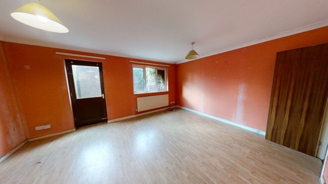 48 Pankhurst Road, Walton on Thames, Surrey KT12 2JN 8