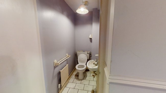 48 Pankhurst Road, Walton on Thames, Surrey KT12 2JN 8