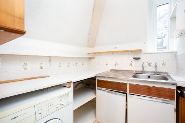 69 B&C Cromford Road, Putney London SW18 1PA 5