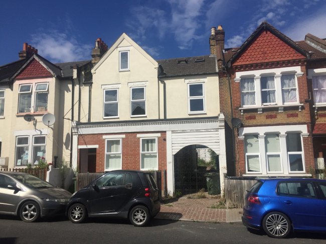 Land and building to the rear of 27 Sunnyhill Road, Streatham, London SW16 2UG 4