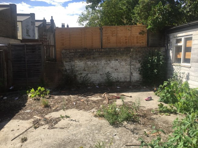 Land and building to the rear of 27 Sunnyhill Road, Streatham, London SW16 2UG 4