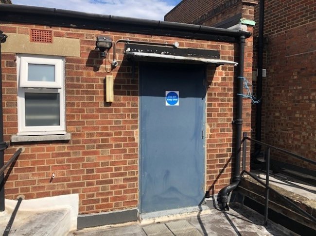 100 High Street, Whitton, Twickenham TW2 7LN 7