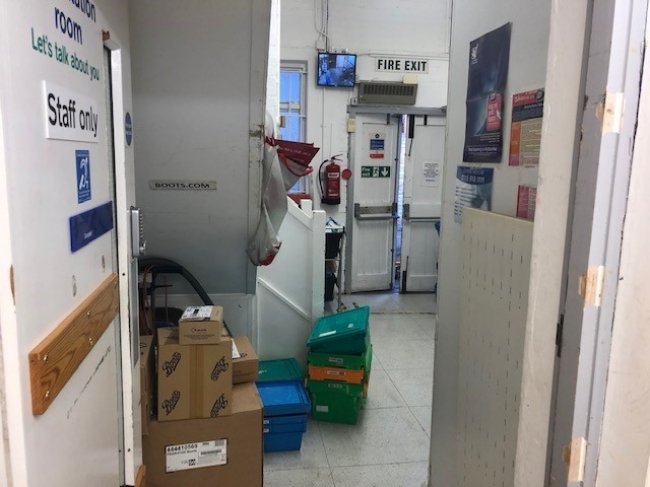 100 High Street, Whitton, Twickenham TW2 7LN 7