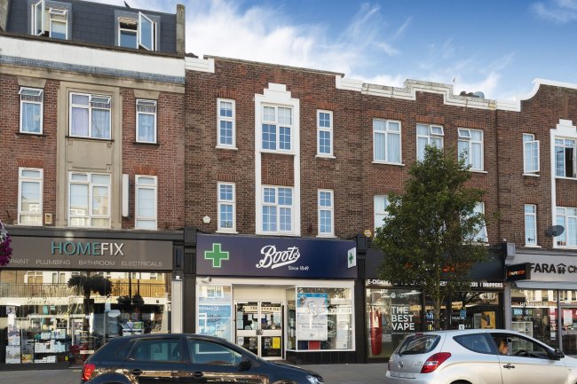 100 High Street, Whitton, Twickenham TW2 7LN 7