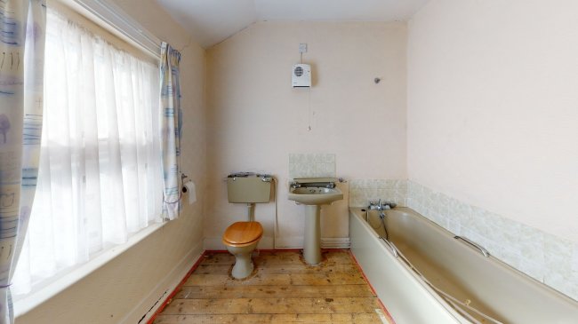 2 Genotin Terrace, Enfield, Middlesex EN1 2AF 9