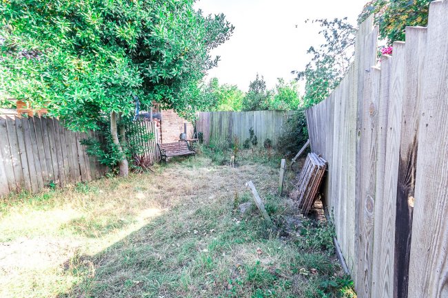 26a Markhouse Avenue, Walthamstow, London E17 8AZ 3