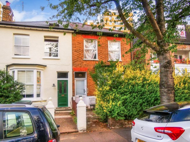 111 Nightingale Road, Bounds Green, London N22 8PT 6