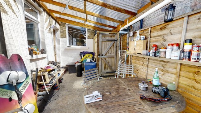 8 York Street, Hackbridge, Surrey, CR4 4JY 9