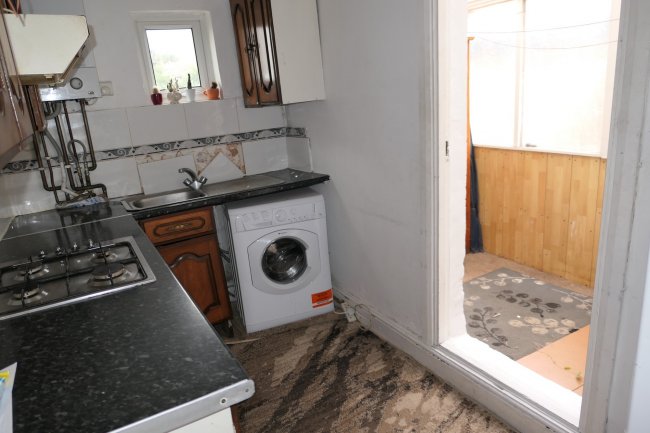 41 Rathfern Road, Catford, London SE6 4NJ 6