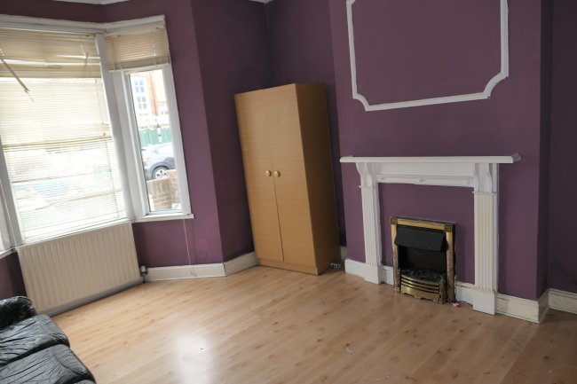 41 Rathfern Road, Catford, London SE6 4NJ 6