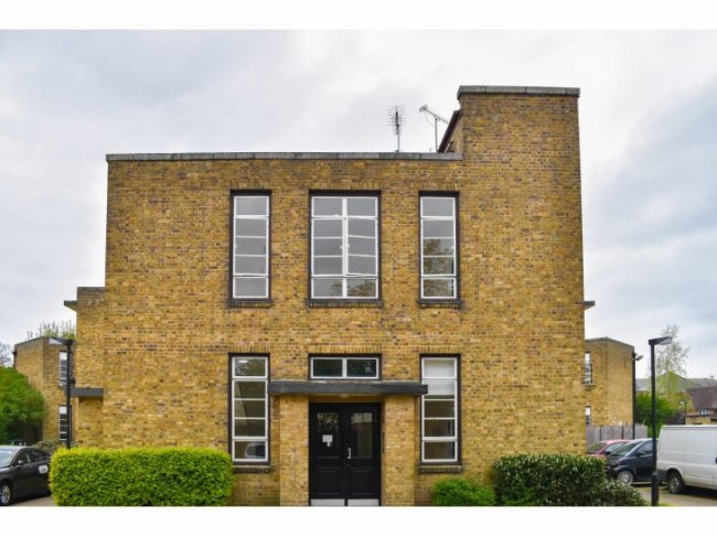 2 Johnson Court, Pollards Close, Rochford, Essex SS4 1GF 8