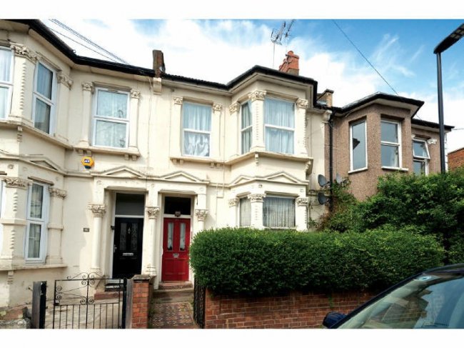 44A Park Road, Tottenham, London N15 3HR 8