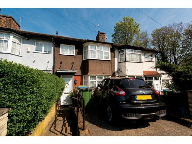 3 Mitchell Close, Abbey Wood, London SE2 0JS 2