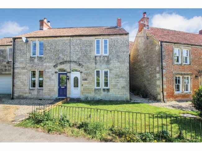 135 The Midlands, Holt, Wiltshire BA14 6RG 9