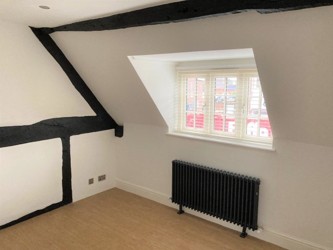 11 Swan Street, Alcester, Warwickshire B49 5DP 10