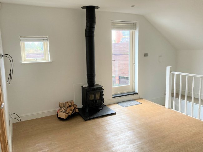 11 Swan Street, Alcester, Warwickshire B49 5DP 10