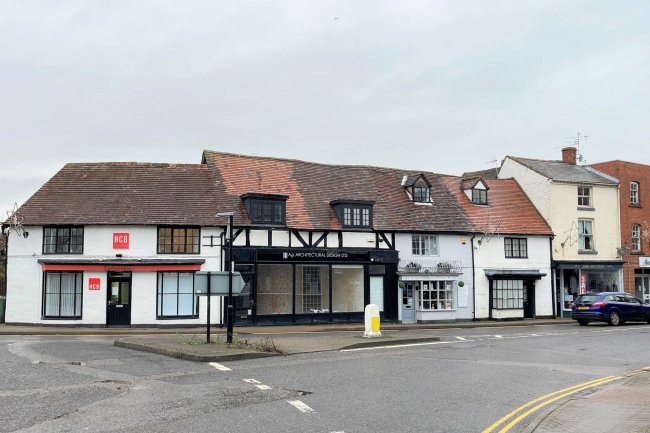 11 Swan Street, Alcester, Warwickshire B49 5DP 10