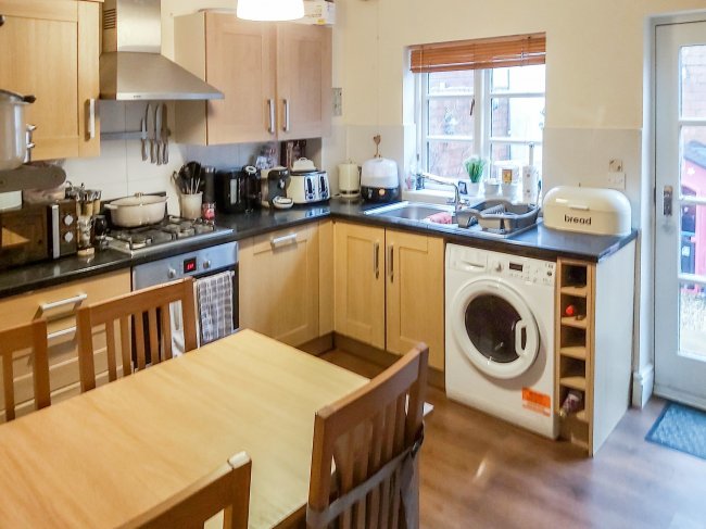 4 Gas House Lane, Alcester, Warwickshire B49 5QP 2