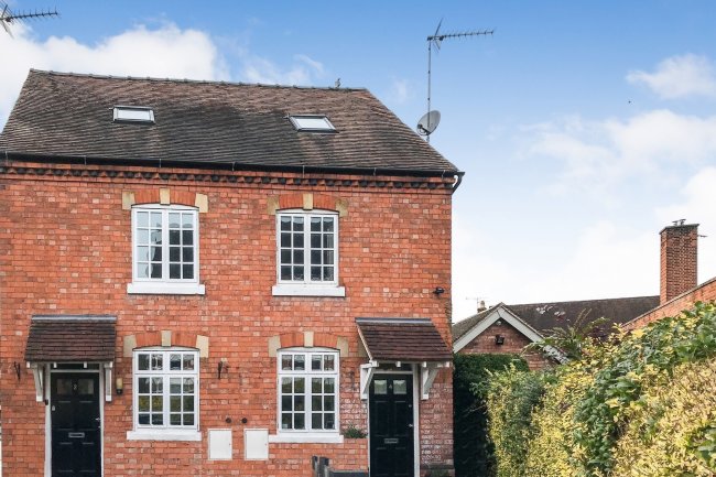 4 Gas House Lane, Alcester, Warwickshire B49 5QP 2