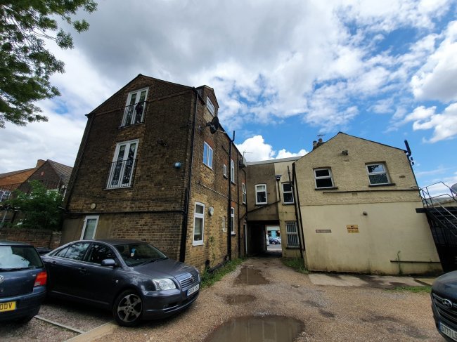 62/62a High Street, Potters Bar, Hertfordshire EN6 5AB
 7