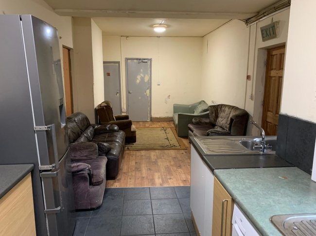 105 Nottingham Road, Nottingham NG7 7AJ 3