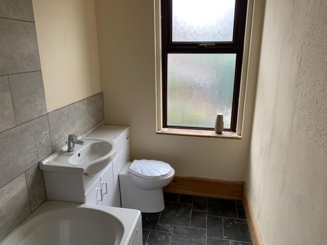 105 Nottingham Road, Nottingham NG7 7AJ 3