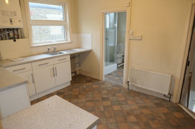 11A Renmuir Street, Tooting, London SW17 9SR  4