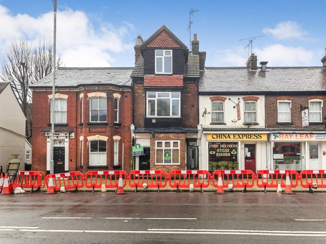 51C High Street, Dunstable, LU6 3SF 2