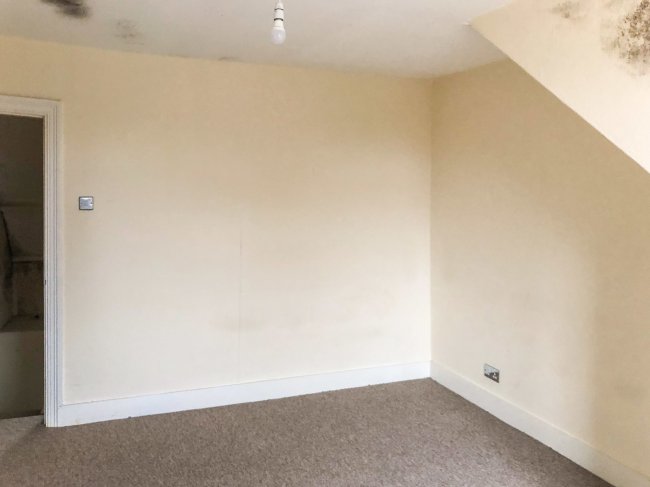 51C High Street, Dunstable, LU6 3SF 2