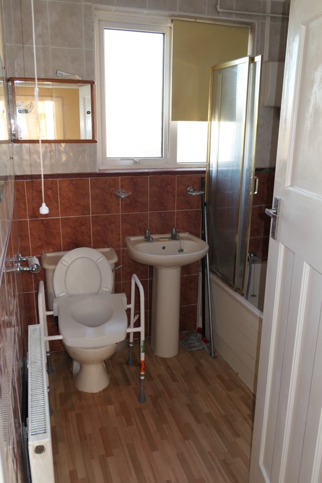 23 North Farm Road, Lancing, West Sussex, BN15 9BT 10