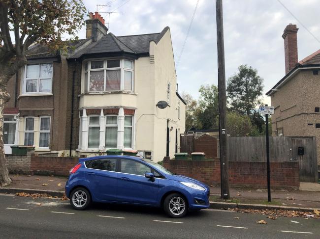 102 Charlemont Road, East Ham, London, E6 6HE 4