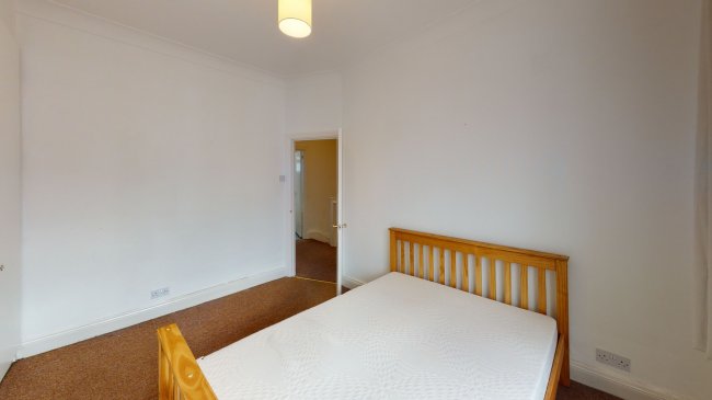 3 Fernbrook Crescent, Lewisham, London SE13 5NJ
 3