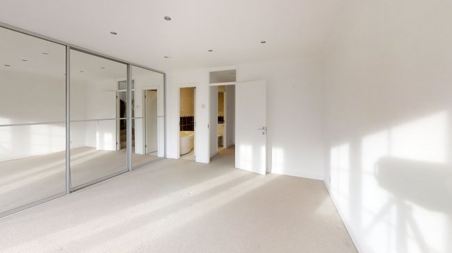 117 Kingston Hill, Kingston upon Thames, KT2 7PZ
 3