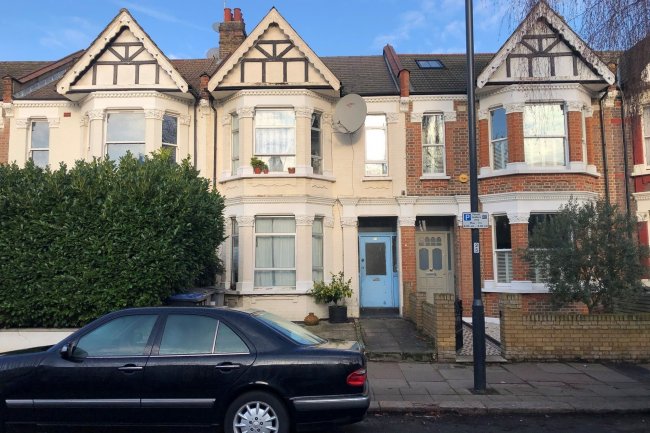 Ground Floor Flat, 76 Harvist Road, Kilburn, London, NW6 6HL
 4
