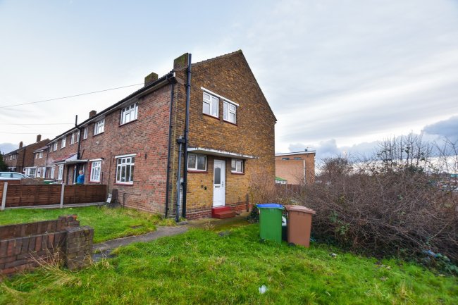 2 Groombridge Close, Welling, Kent, DA16 2BS
 9