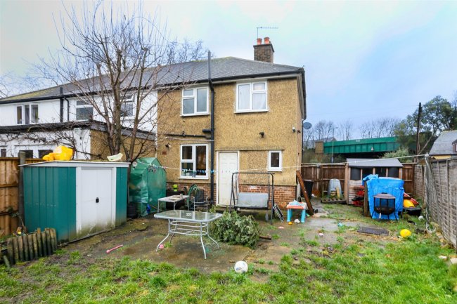 2 Brooklands Road, Thames Ditton KT7 0ET 8