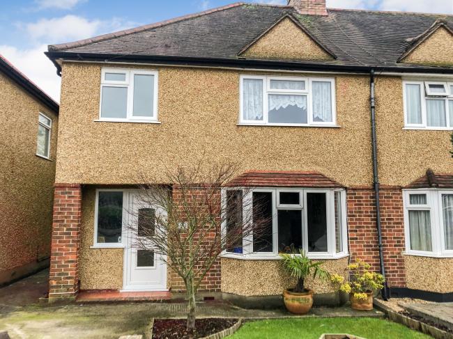 50, Eastmead, South Ruislip, Middlesex HA4 9HH 3