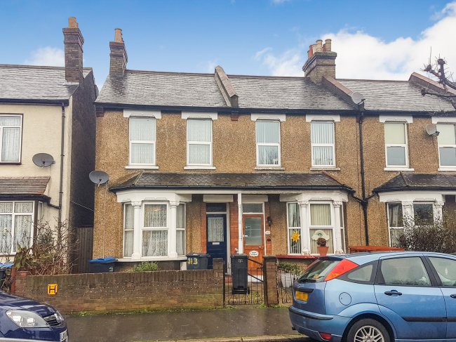 311, Morland Road, Croydon, Surrey CR0 6HF
 8