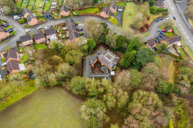 Highfield House Care Home, 28 Clifton Road, Ashbourne, Derbyshire, DE6 1DT 7