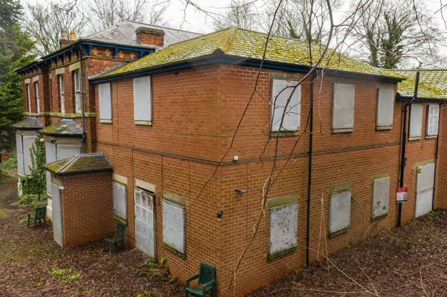 Highfield House Care Home, 28 Clifton Road, Ashbourne, Derbyshire, DE6 1DT 7