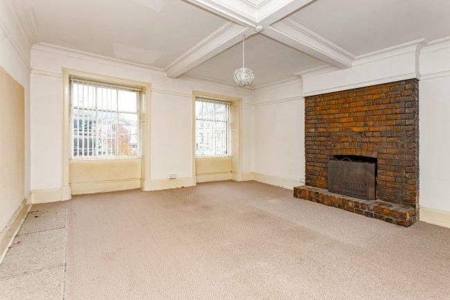 Flat 1 & 2, 42-44 Caledonia Place, Bristol BS8 4DN
 7