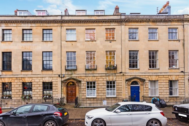 Flat 1 & 2, 42-44 Caledonia Place, Bristol BS8 4DN
 7