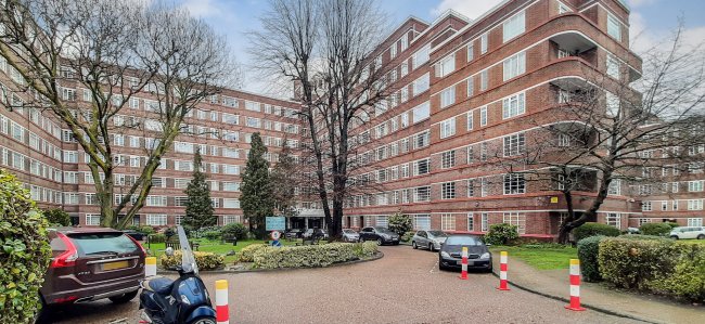 Flat J37, Du Cane Court, Balham High Road, London SW17 7JU
 7