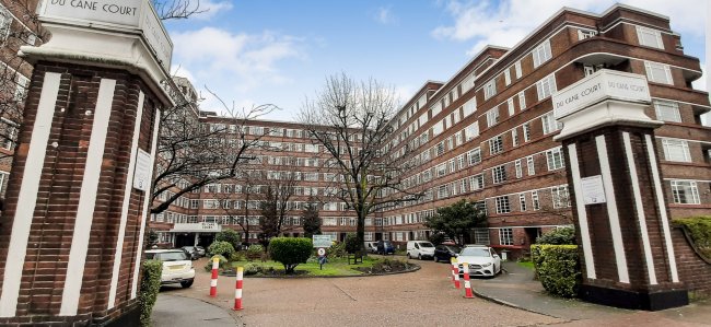 Flat J37, Du Cane Court, Balham High Road, London SW17 7JU
 7