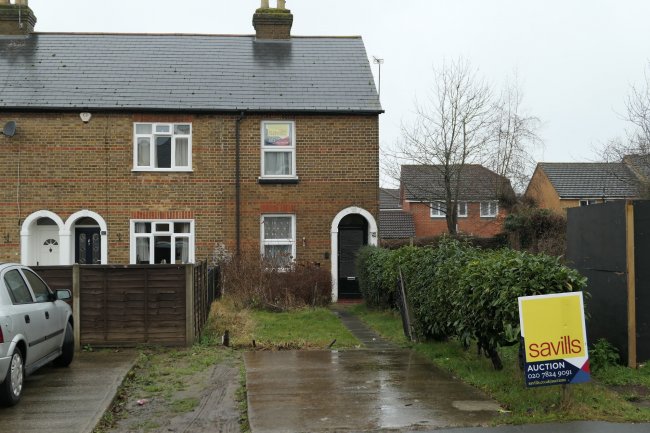 51 Lent Rise Road, Burnham, near Slough, Berkshire SL1 7NY 1